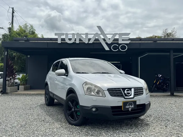 Nissan Qashqai 4x4 AT  
