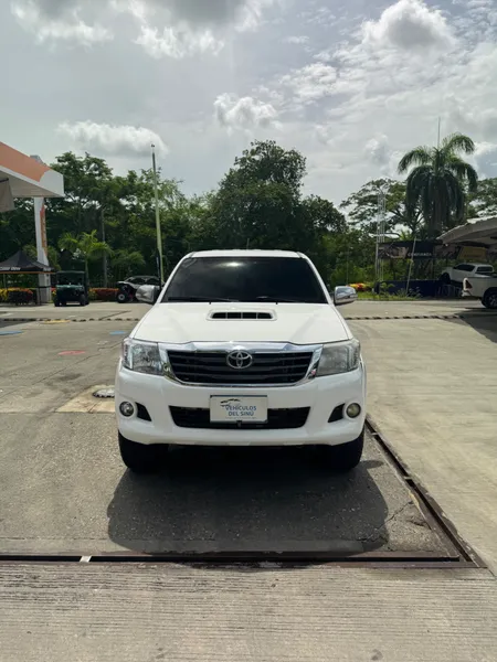 Toyota Hilux 2.5cc 4x4 2016