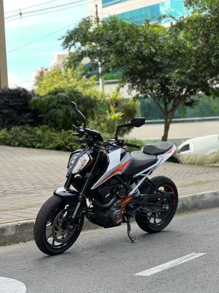 KTM 390 Duke NG 373cc  