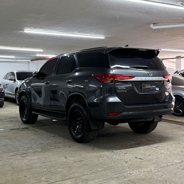 Vehículo - Imagen 14