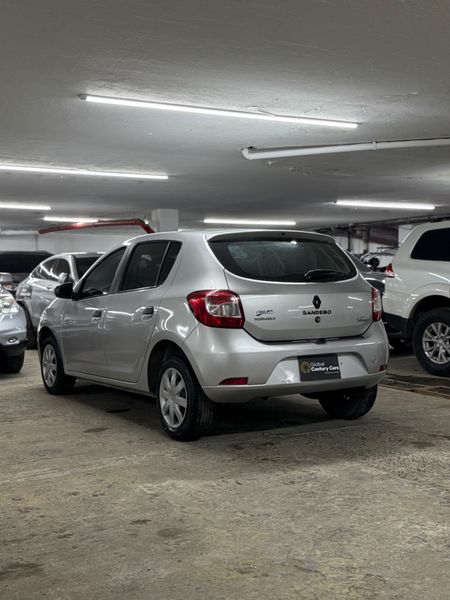 Vehículo - Imagen 12