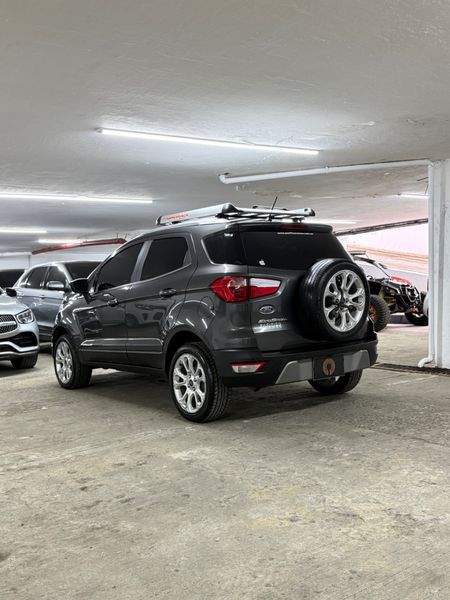 Vehículo - Imagen 11