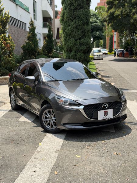 Mazda 2 Touring sedan 2021 - imagen secundaria 2