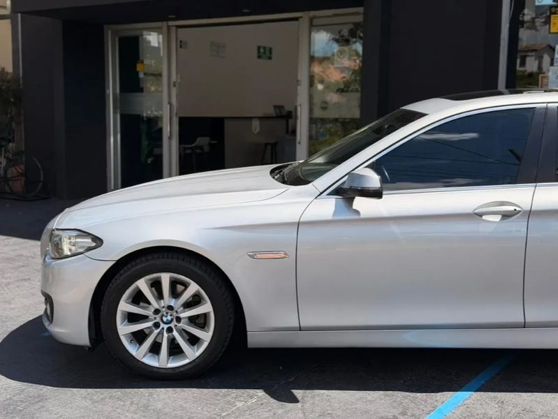 BMW Serie 5 2.0 520i F10 - imagen secundaria 2