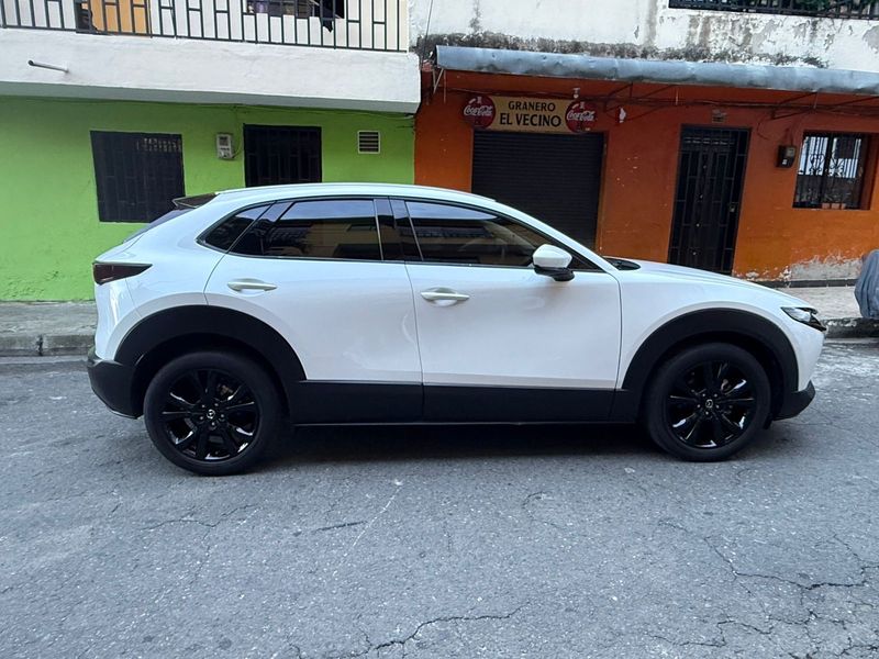 Mazda cx30 Touring salvamento - imagen secundaria 2