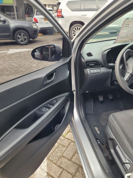 HYUNDAI ACCENT HB20 MECANICO - imagen secundaria 1