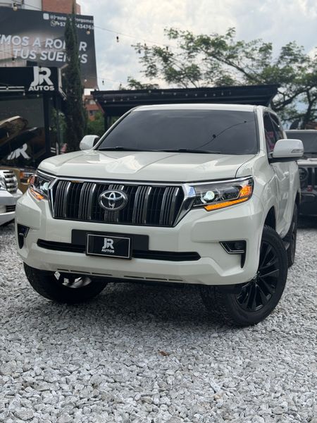 TOYOTA PRADO SUMO 2011 - imagen secundaria 1