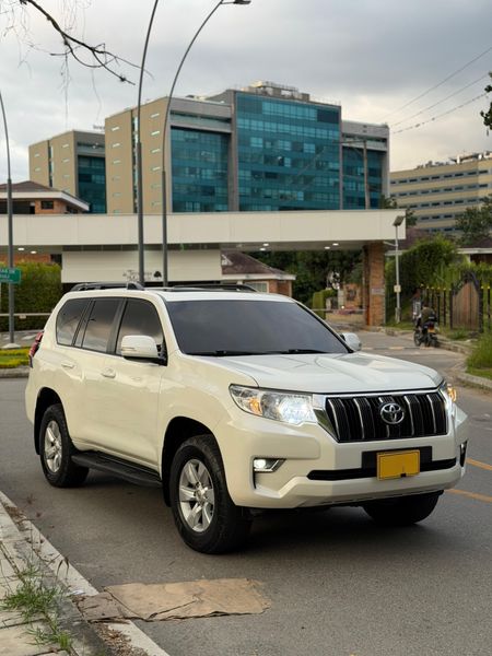 TOYOTA PRADO TXL 2020 - imagen secundaria 1