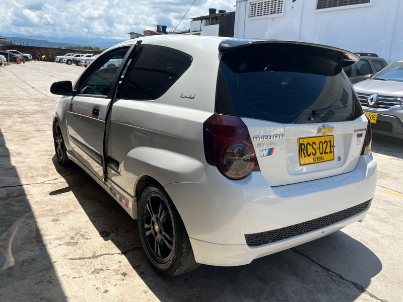 Chevrolet Aveo GTI Emotion 2011 - imagen secundaria 2