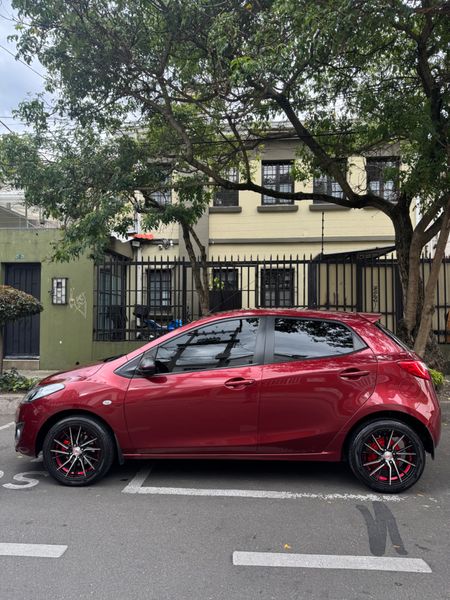 Mazda 2 - imagen secundaria 2