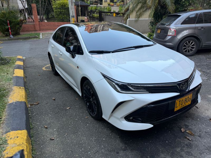 Toyota Corolla gr sport 2.0cc - imagen secundaria 1
