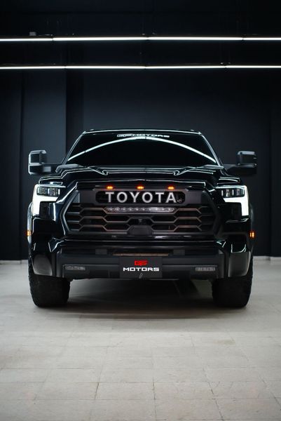 TOYOTA SEQUOIA TRD PRO 2023 - imagen secundaria 1