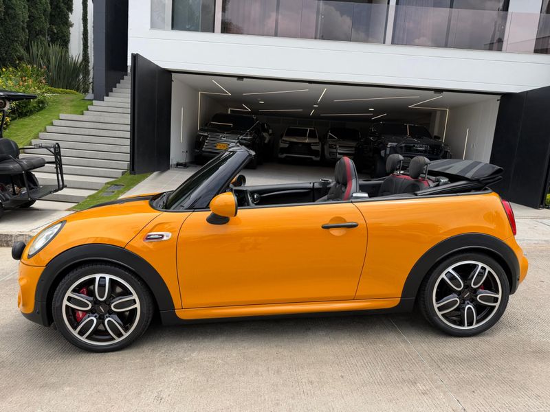 Mini Cooper John Cooper Works Cabrio - imagen secundaria 2