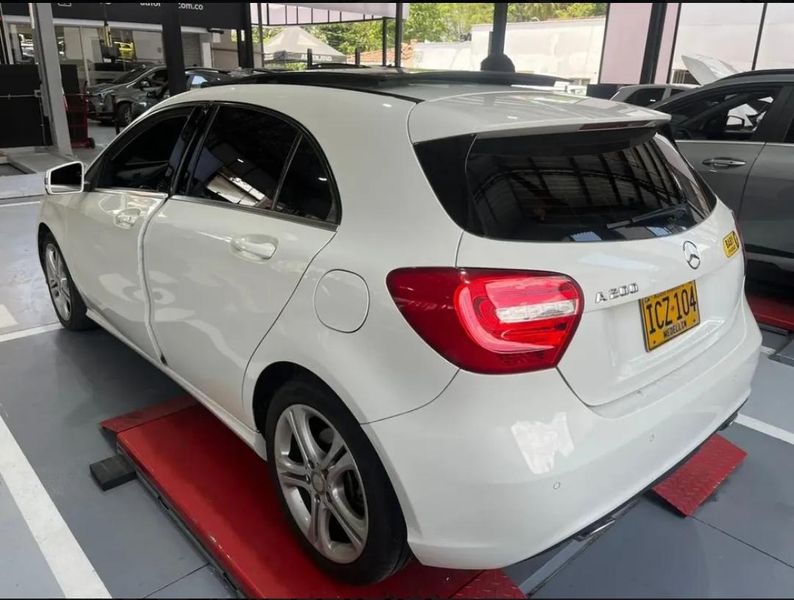 Mercedes Benz A200 2015 - imagen secundaria 1