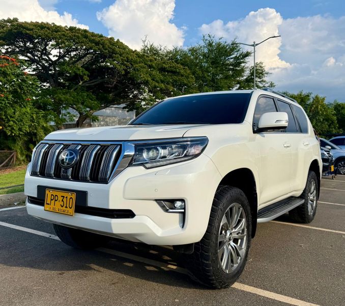 Toyota Prado VX 2022 gasolina - imagen secundaria 1