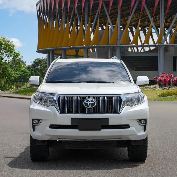 Toyota Prado TXL 2.8 4x4 - imagen secundaria 1