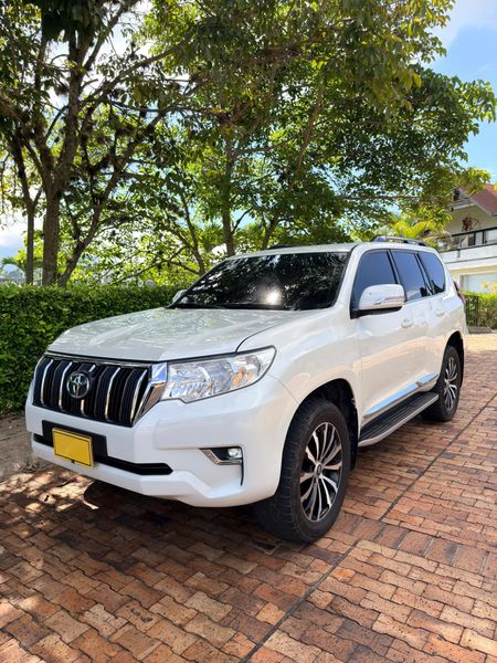 Toyota Prado txl 2024 diesel 2.8 Blindaje 2 Plus - imagen secundaria 2