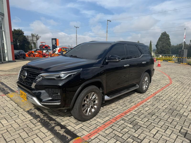 Toyota Fortuner 2023 diésel
