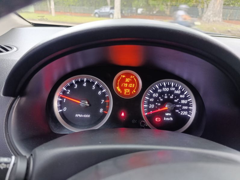 Nissan Sentra - imagen secundaria 2