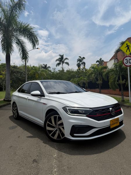 Volkswagen Jetta GLI 2020 blindaje 2 - imagen secundaria 1
