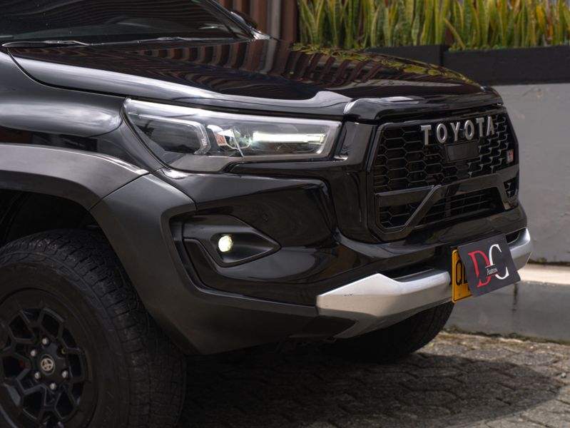 Toyota Hilux GR-S 2.8 2024 - imagen secundaria 2