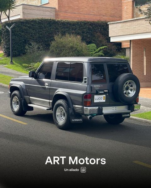 Nissan Patrol Y60 SGL 1993 Mecánico 4x4 3p - imagen secundaria 2