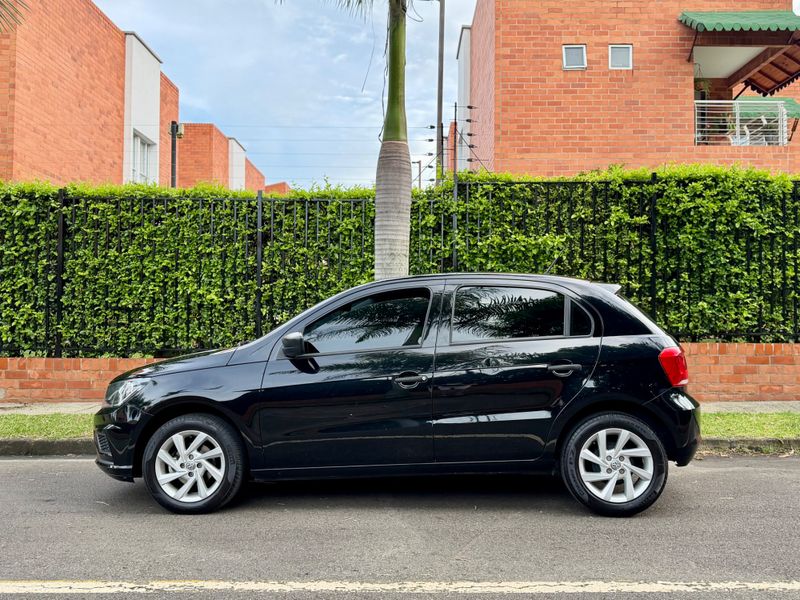 Volkswagen Gol 2022 Automatico - imagen secundaria 1