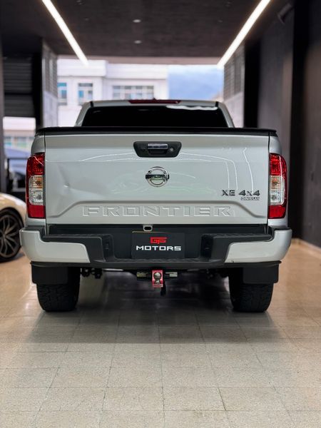 NISSAN FRONTIER XE 4X4 DIÉSEL  2022 - imagen secundaria 1