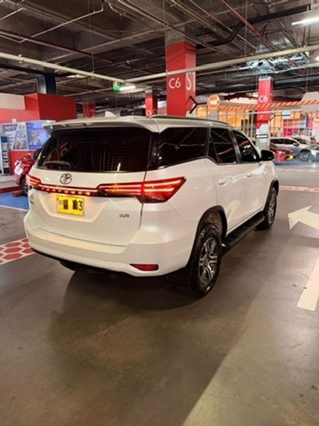 Toyota Fortuner SR 2023 - imagen secundaria 2