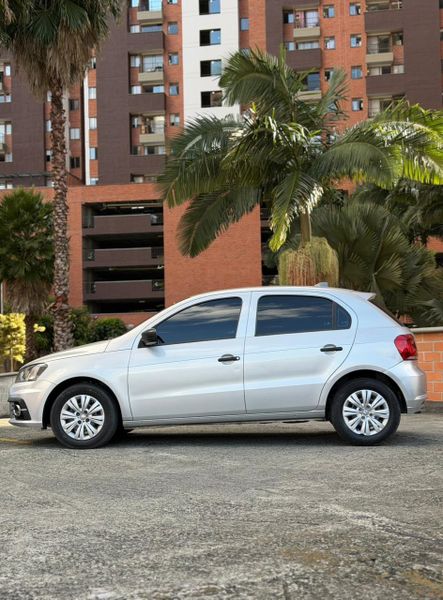 Vencambio Volkswagen Gol 2019 Full Mecanico - imagen secundaria 1