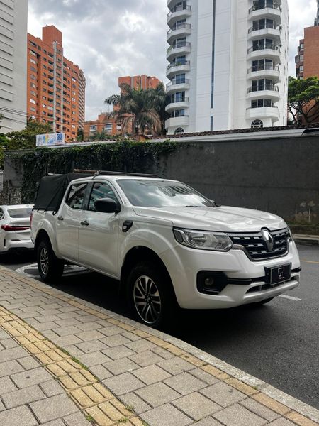 Renault Alaskan Zen - imagen secundaria 2