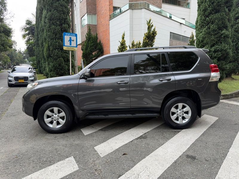 Toyota Prado txl 3.0 2013 - imagen secundaria 2