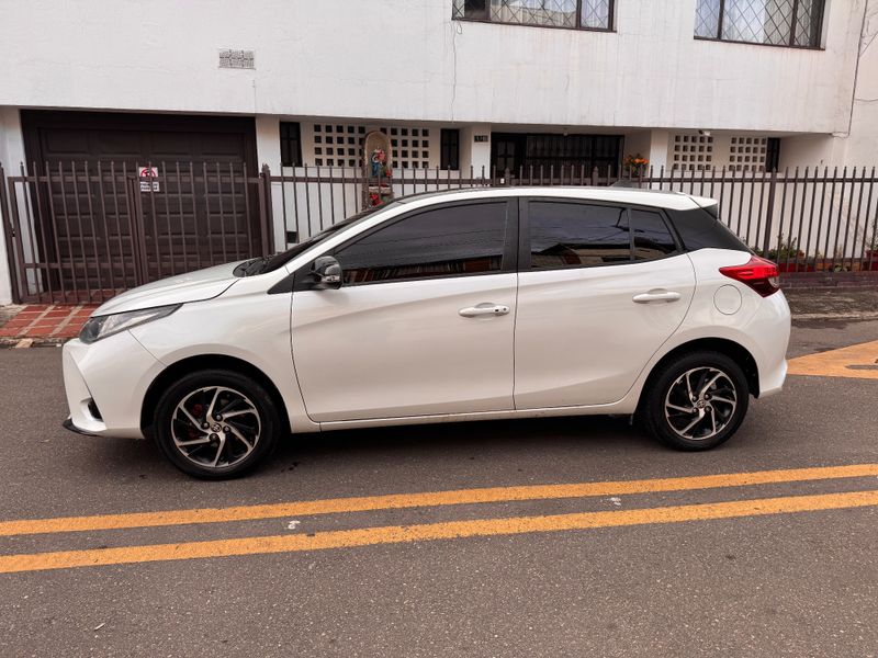 Toyota Yaris Sport modelo 2023 - imagen secundaria 2
