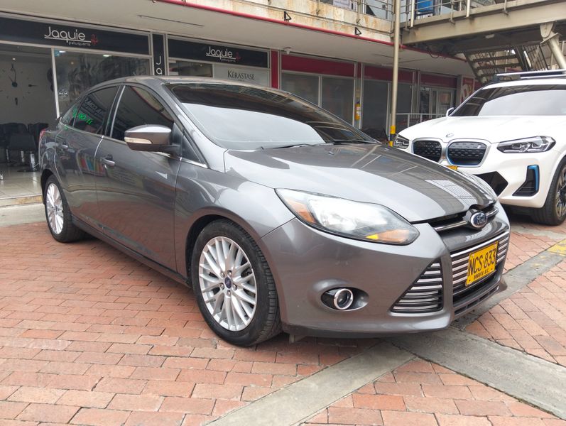 Ford Focus Titanium 2013 - imagen secundaria 2