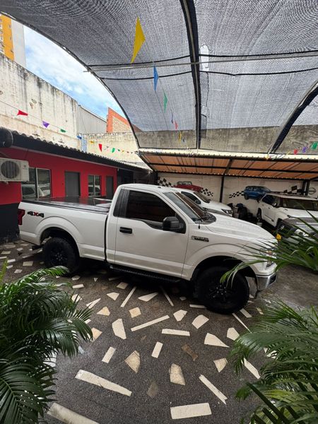 FORD F-150 xlt - imagen secundaria 2