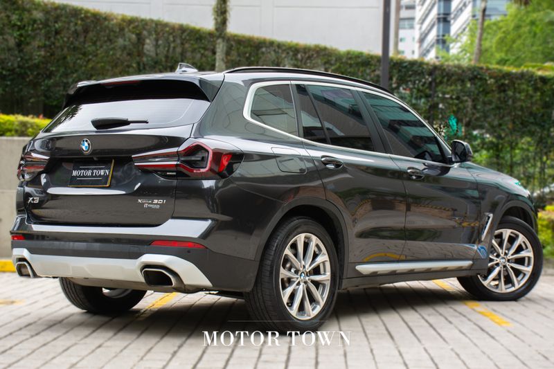 BMW X3 XDRIVE30I PREMIUM 2022 - imagen secundaria 2
