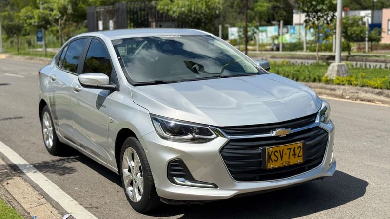 Chevrolet ónix premier turbo 2022 - imagen secundaria 1