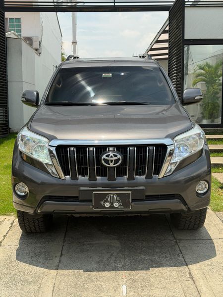 Toyota Prado TXL - imagen secundaria 2