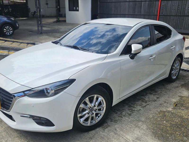 Mazda 3 Touring AT 2019 - imagen secundaria 1