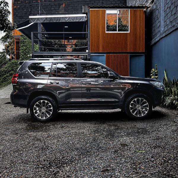 Toyota Prado TX-L 2022 - imagen secundaria 1