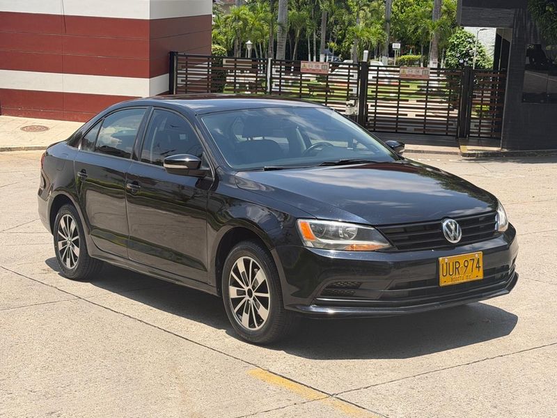 Volkswagen Jetta Comfortline 2015 - imagen secundaria 2