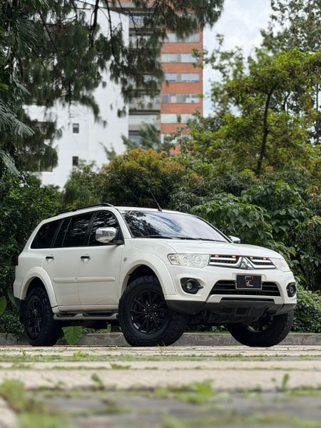 Mitsubishi Nativa Sport 3.0cc - imagen secundaria 2