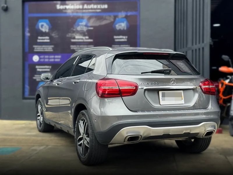 Mercedes-Benz Clase GLA 1.6 200 Urban 2019 - imagen secundaria 2