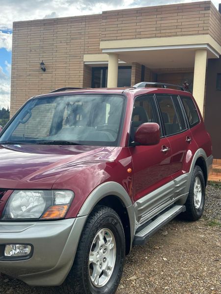 Montero Mitsubishi japonés 2001 - imagen secundaria 2
