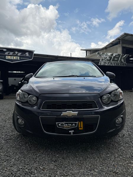 Chevrolet Sonic LT AT 2017 - imagen secundaria 1