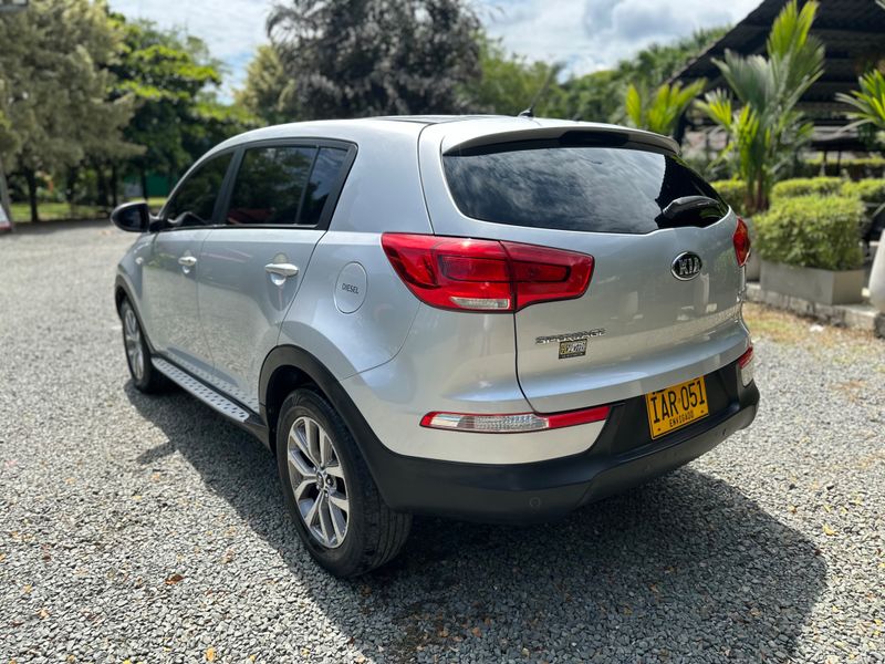 KIA SPORTAGE DIESEL 2015 - imagen secundaria 2