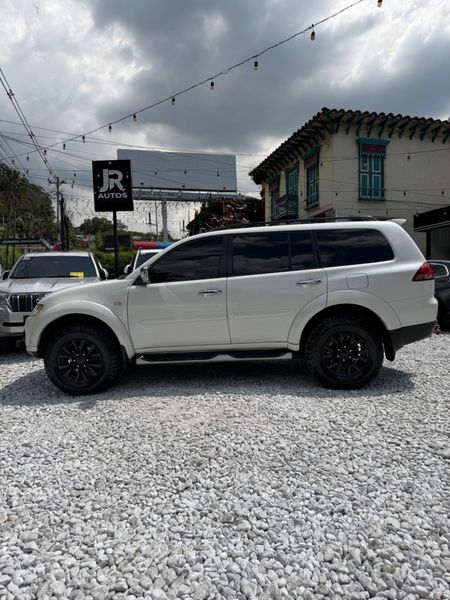 MITSUBISHI NATIVA Sport 2015 - imagen secundaria 2