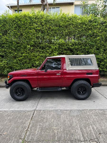 Toyota FJ73 DIÉSEL - imagen secundaria 2