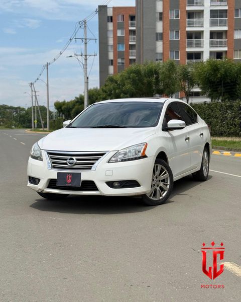 Nissan Sentra exclusive - imagen secundaria 2