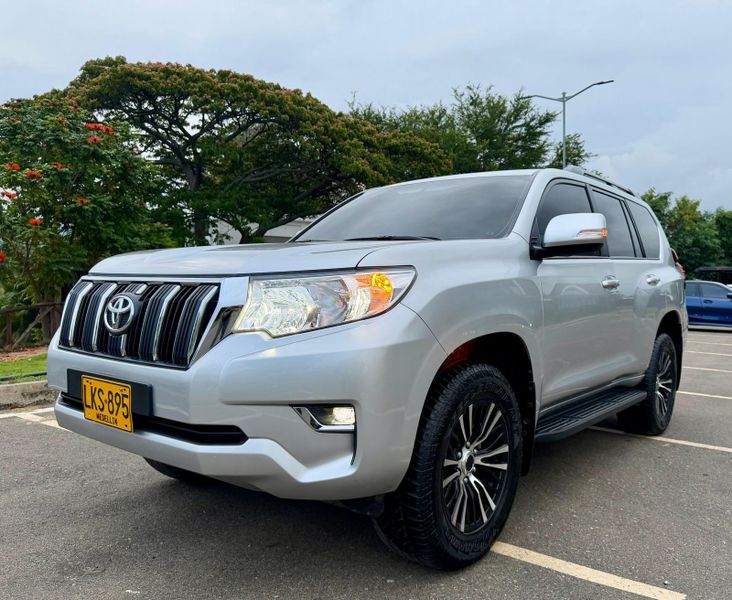 Toyota Prado txl 4.0 gasolina 2022 - imagen secundaria 1